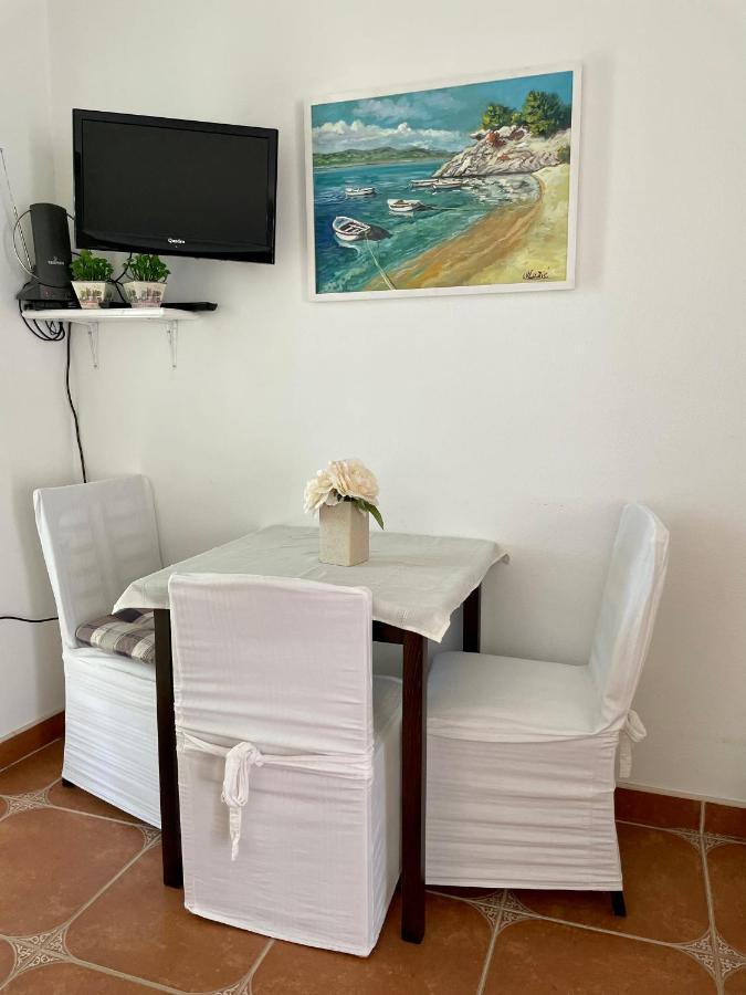 Studio Apartmani Kremic Karlobag Kültér fotó