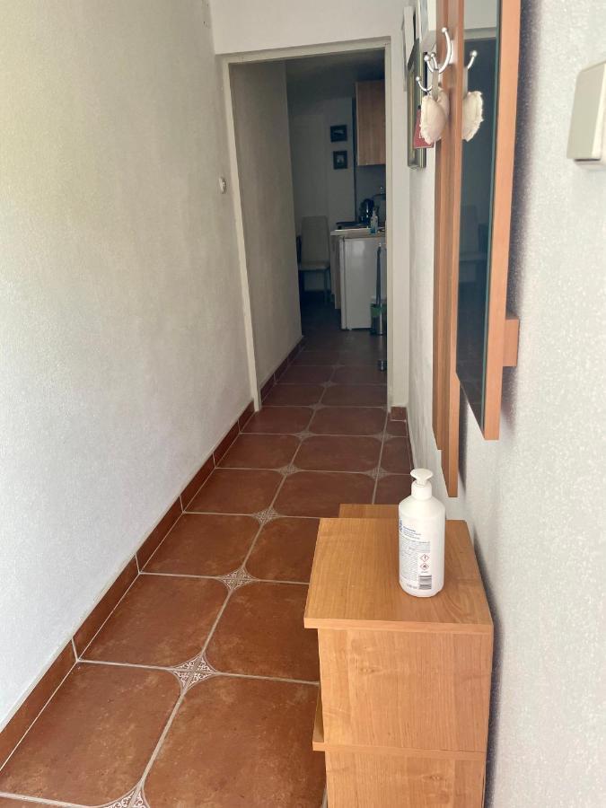 Studio Apartmani Kremic Karlobag Kültér fotó