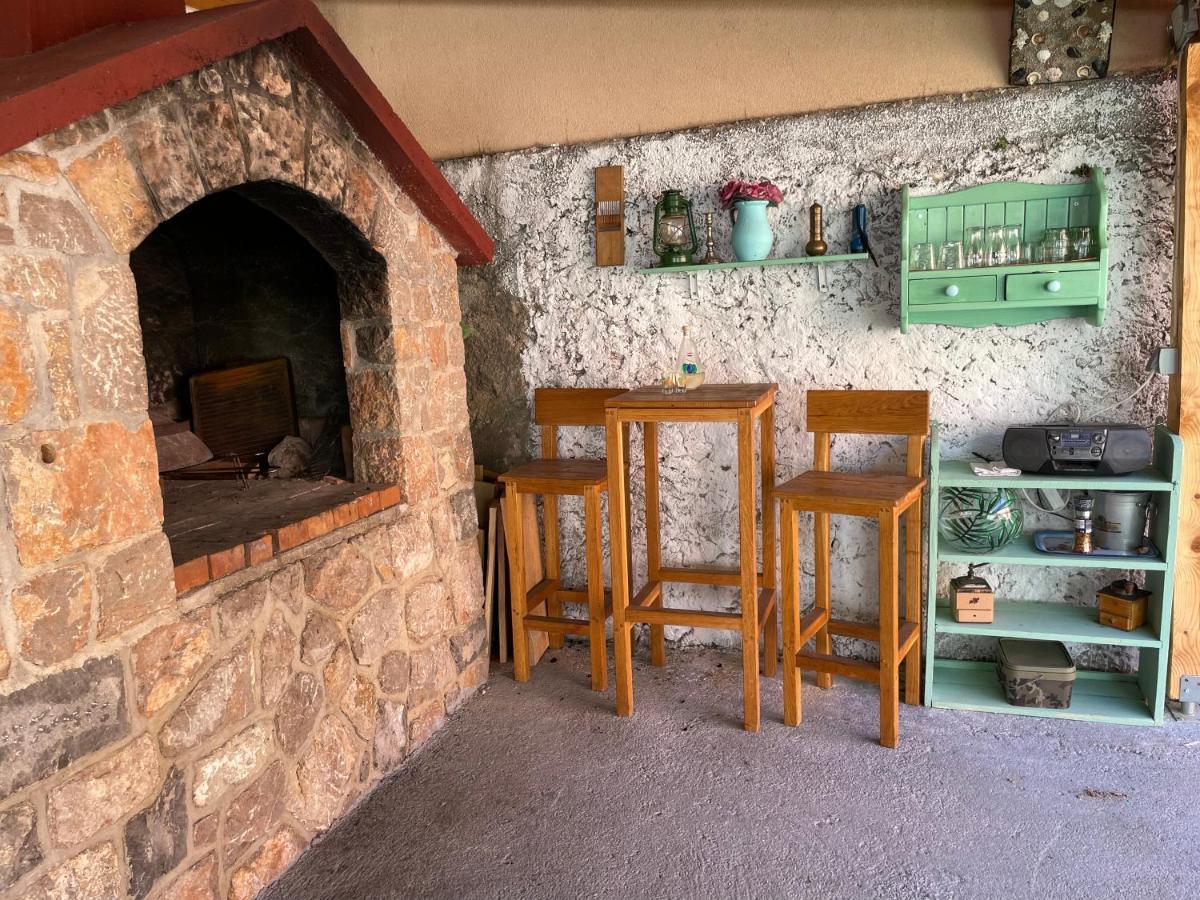 Studio Apartmani Kremic Karlobag Kültér fotó