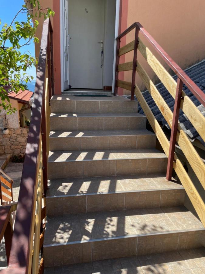 Studio Apartmani Kremic Karlobag Kültér fotó