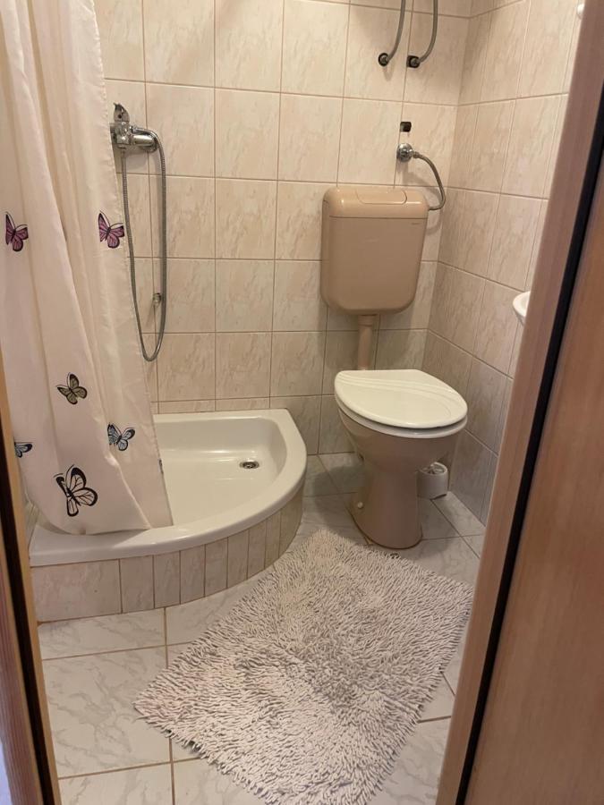 Studio Apartmani Kremic Karlobag Kültér fotó